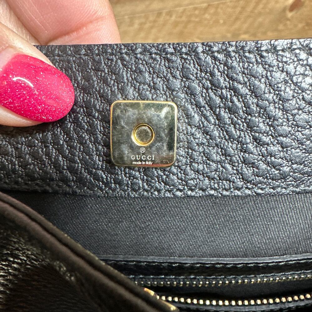 Gucci Black Pebbled Leather Hasler Horsebit Tote in Like New Condition - Picture 7 of 16